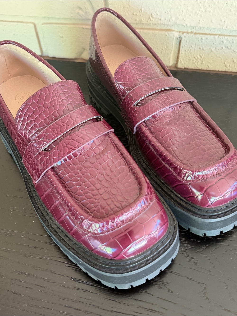 NEW Urban Outfitters UO Burgundy Croc embossed lug loafers Patent Platform Y2K - Picture 2 of 8